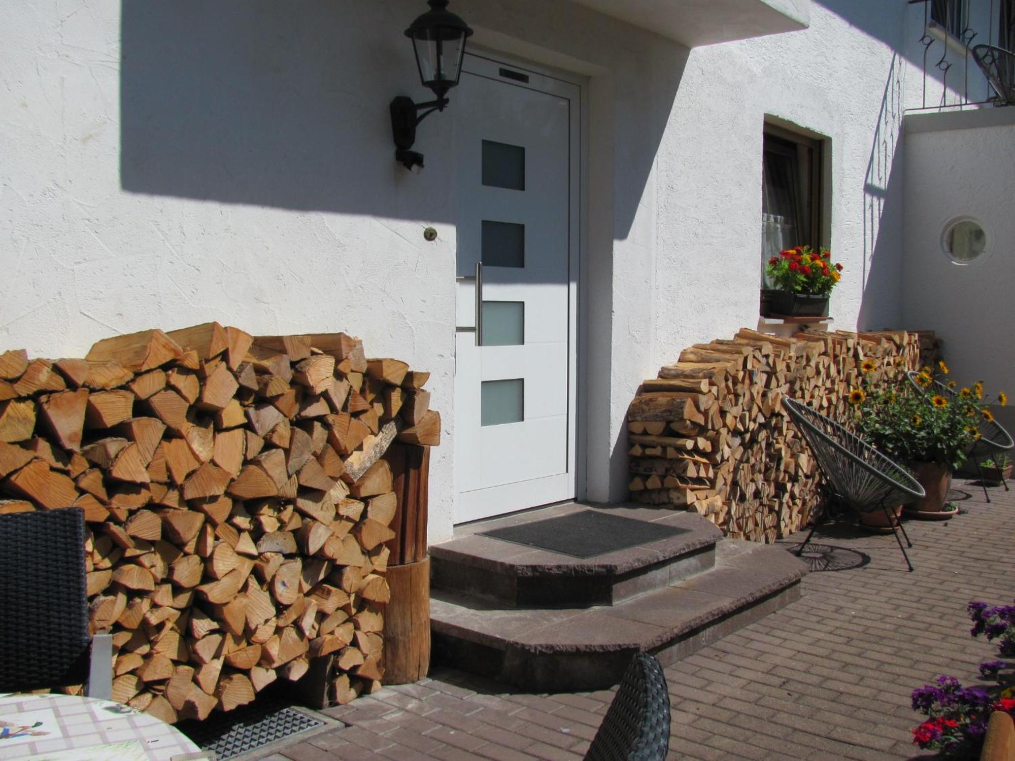 #7 Ferienhaus Mit Schlossblick Trunkelsberg Fuer Max 6 Personen,Kueche Komplett Eingerichtet, 2 Baeder 3 Schlafzimmer Top-Ausstattung Exterior photo